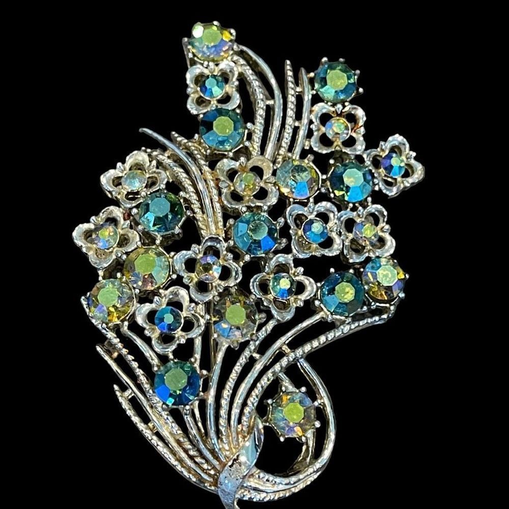 Green Blue and Yellow Aurora Borealis Brooch Pin 2.5”